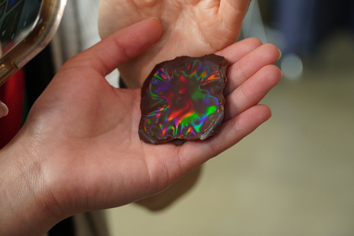 nanostanford's tweet photo. Who knew science could be fun AND delicious? Some of our interns and staff members did a chocolate imprint lithography activity, developed by @cnsiatucla in honor of #ValentinesDay. Check out the photos to see how their chocolates turned out! 🍫 https://t.co/cOV9rMXbbE