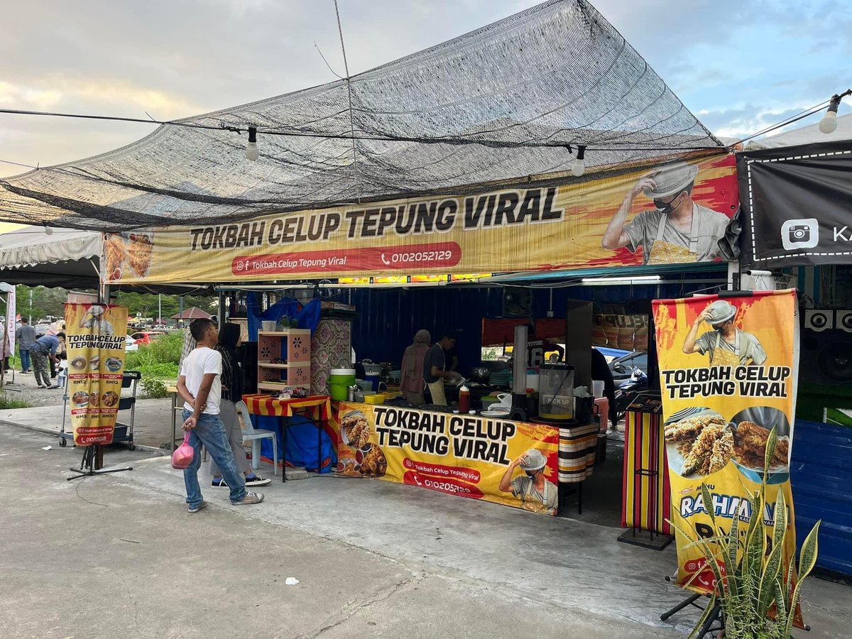 meinmokhtar's tweet photo. 【Tok'Bah Celup Tepung Viral 】
Lokasi : Foodcourt Tasik Biru, Celup Tepung Viral Tokbah, Kundang, Sg buloh ,Selangor (Bersebelahan Anjung D Tasek Biru) 

📍Waze/Maps Tokbah Celup Tepung

Waktu Operasi :
Selasa - Ahad ( Isnin Cuti)
12 .30Tengah Hari - 10 Malam https://t.co/2Lk9OXeZM4