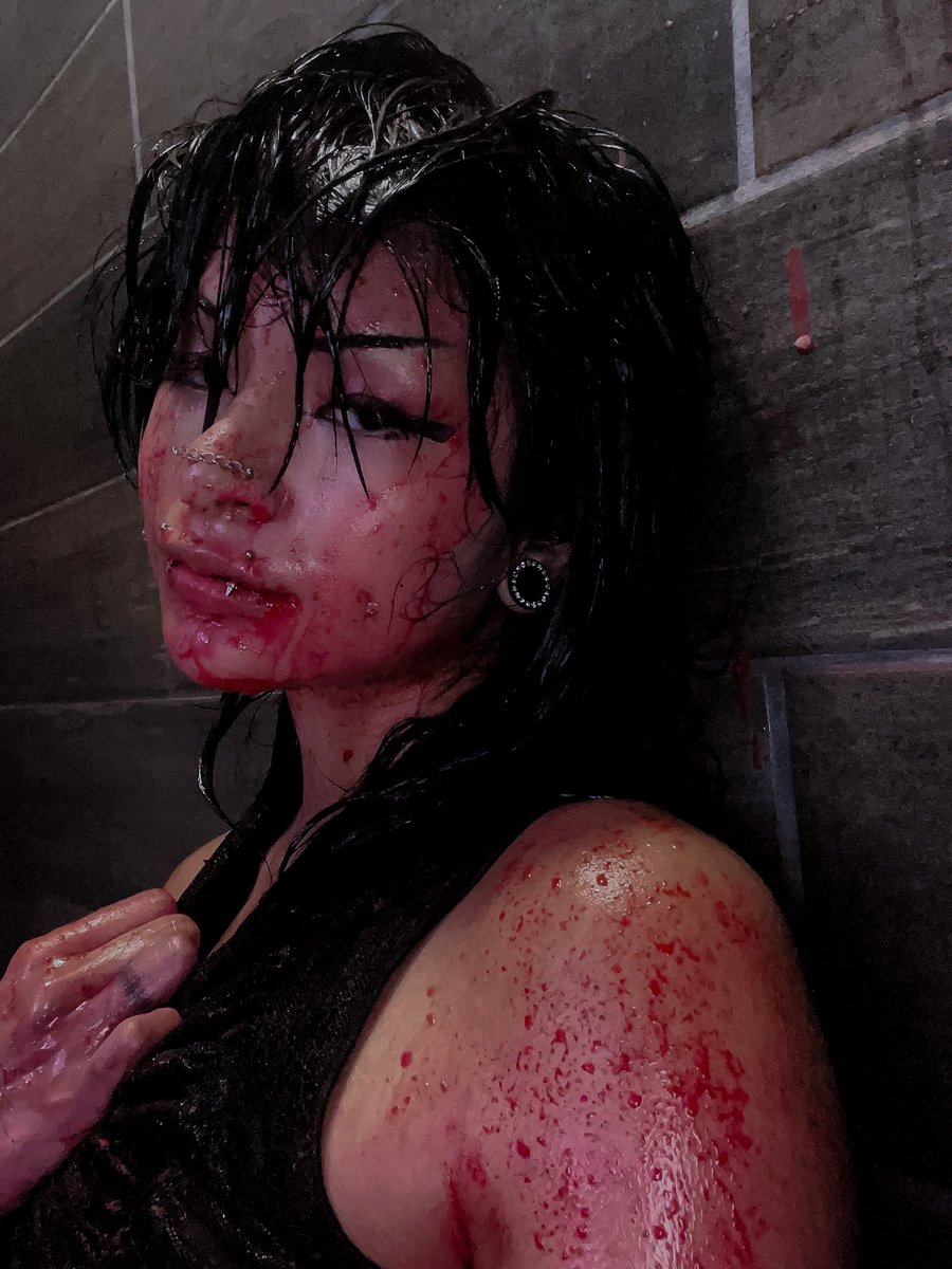 gruesomegf's tweet photo. out for blood (㇏(•̀ᵥᵥ•́)ノ) https://t.co/ER1b1wHztE