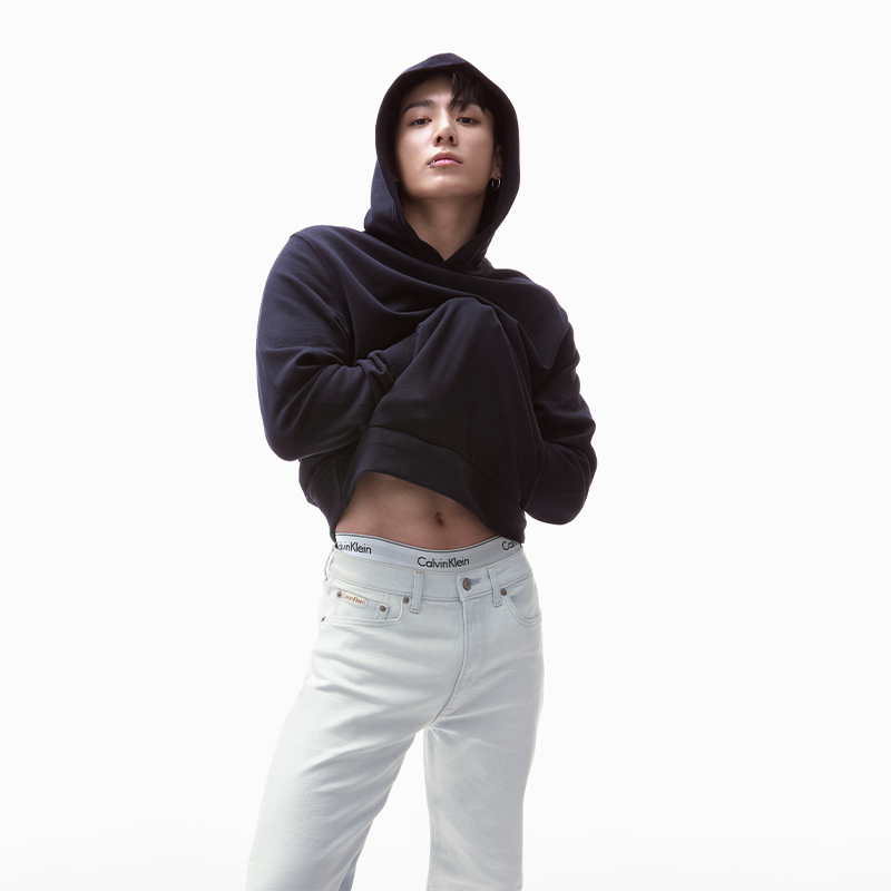 CalvinKlein's tweet photo. 글로벌 팝스타 정국, 캘빈클라인의 아이콘이 되다.​

Photo by Mertalas