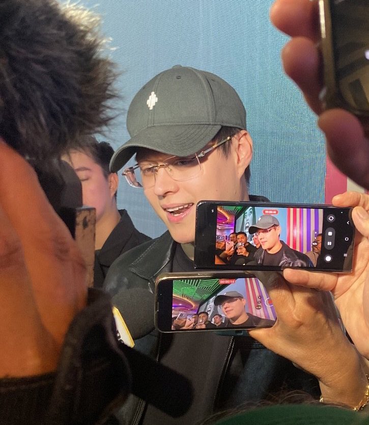 After being away from the limelight for years, actor #LizQuen is finally back! To these two, who always make a statement of artistry and bravery through their craft, I'll always be a fan. Thank you for coming back. 🤍