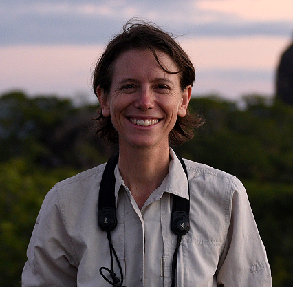 Introducing our #ISBE2024 plenary speakers: Prof Claire Spottiswoode (University of Cape Town & University of Cambridge). Claire’s research includes coevolution between brood-parasitic birds and their hosts, and mutualism between honeyguides and humans. science.uct.ac.za/fitzpatrick/cl…