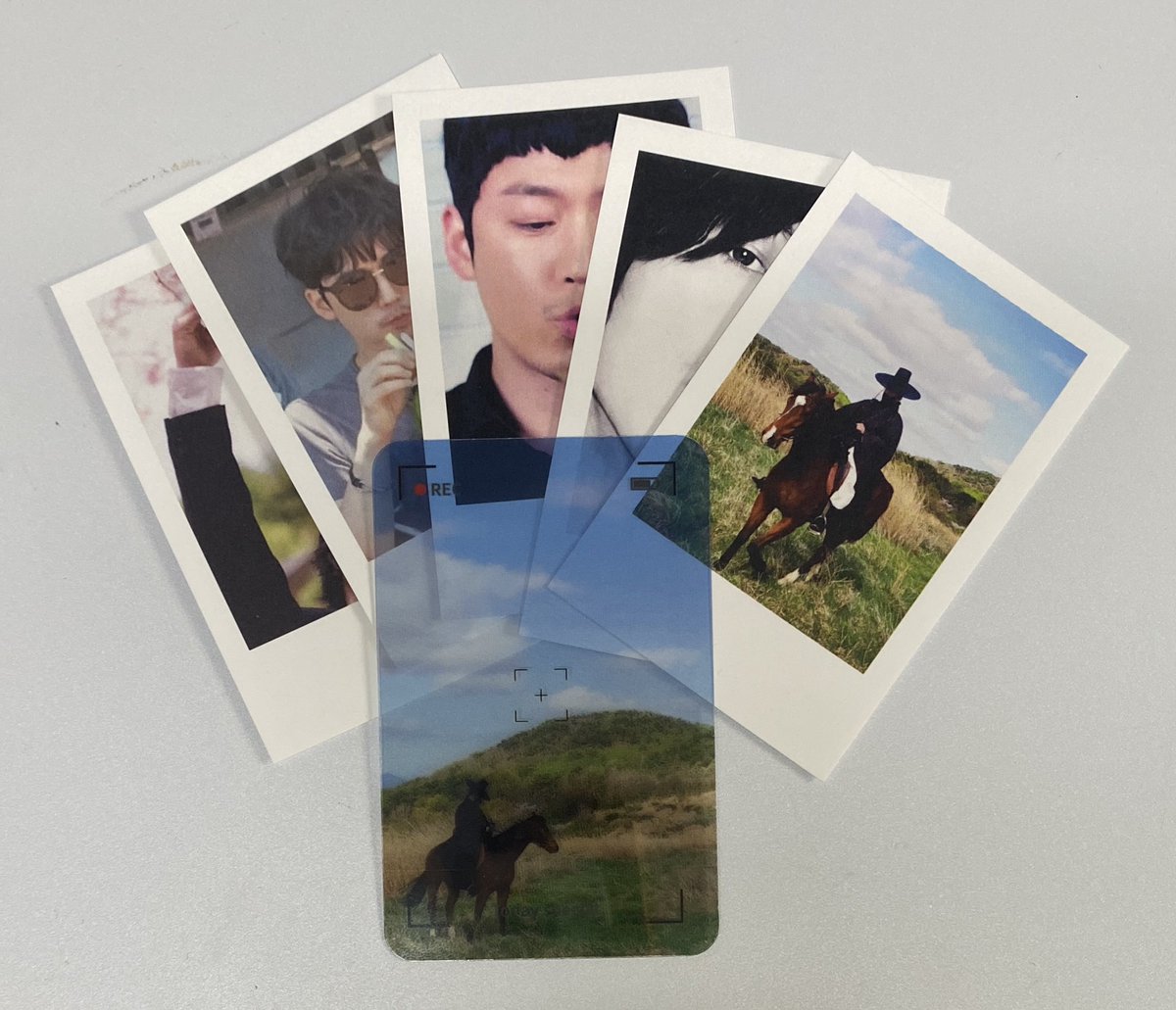 jane17827's tweet photo. 즐거웠던 시간 2024/02/14 장혁 팬사인회
포카앨범 꼭 보라던 배우님..당연한걸 ㅎㅎ
3번째 사진) 팬분이 주신 배우님 사진들 다 넘 이뻐서 어디에 쓸지 즐거운 고민 중😆 https://t.co/vkYITJqjIv