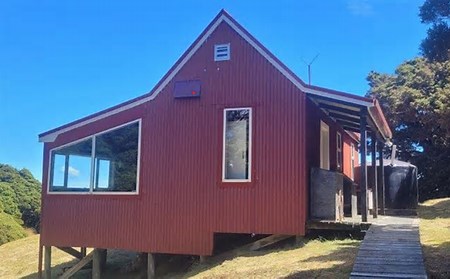 Police investigating hut vandalism.

Kirwans Hut in Victoria Forest Park near Reefton has been vandalised. The backcountry hut is only accessible via an advanced level tramping track.

Read more: bit.ly/3uyQKey