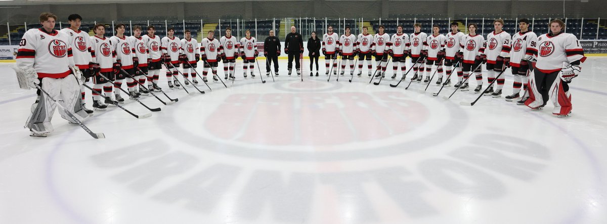 ojhlimages's tweet photo. Coach Joslin and Coach Daley and I go back a long way it was a pleasure to spend some time with the 99ers today. @OJHL99ers https://t.co/5KtqImlTWf