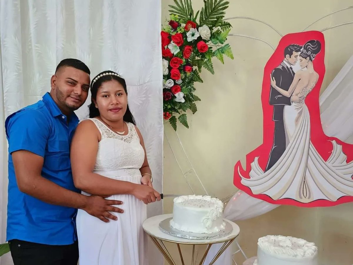 Con la participación de 7 parejas se celebró la tercera edición de 💍 bodas masivas en el municipio de Pueblo Nuevo.

El evento estuvo organizado por el 🧑🏼‍⚖️ Dr. Donald Somarriba y autoridades de la Alcaldía Municipal.

📸 de Cortesía.
#Esteli
#Nicaragua 
#PoderJudicialEsteli