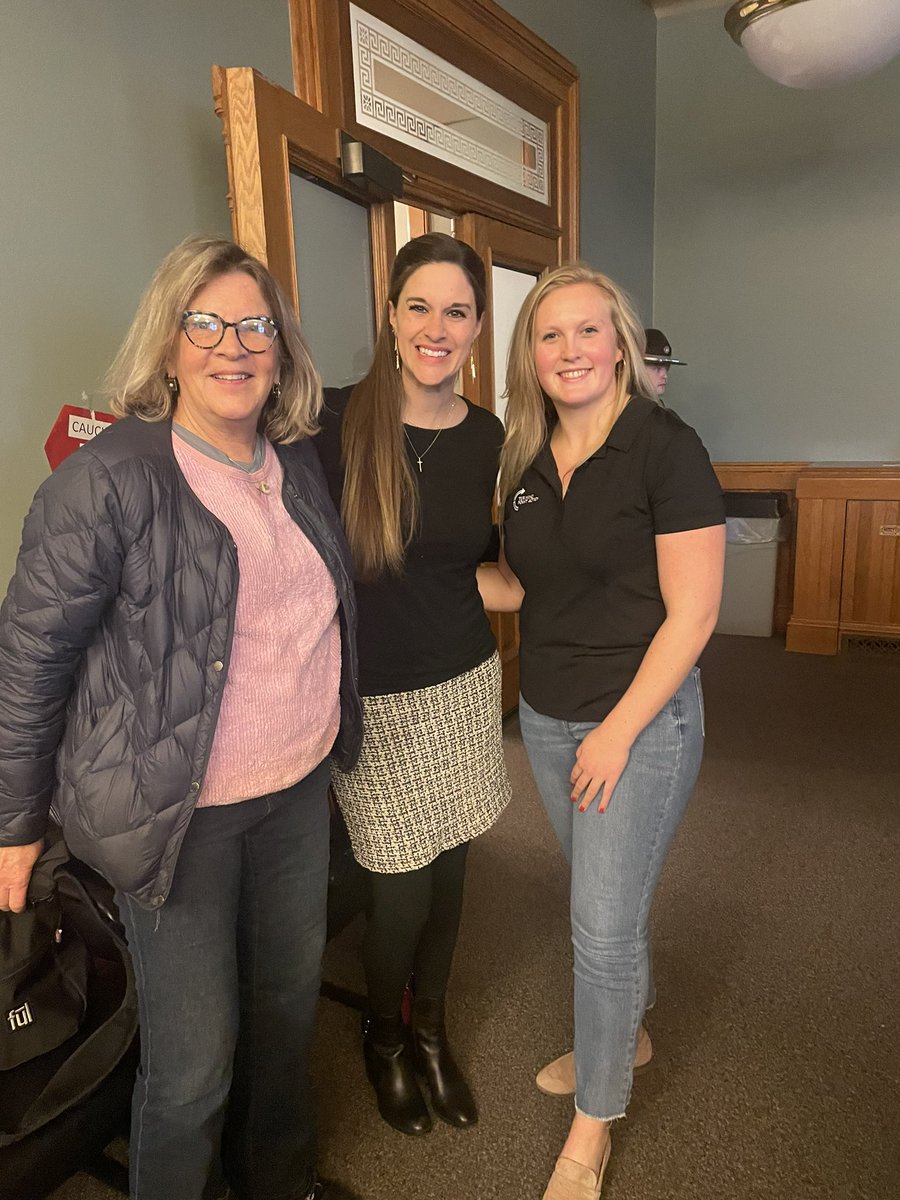 SenecalGloria's tweet photo. If we have to rely on legislators to tell us what a woman is, our society is in deep, deep trouble.

I was proud to stand in support of the Women’s Bill of Rights at the Capitol with members of @tpaction Moms Coalition! https://t.co/31BwFbYHYP