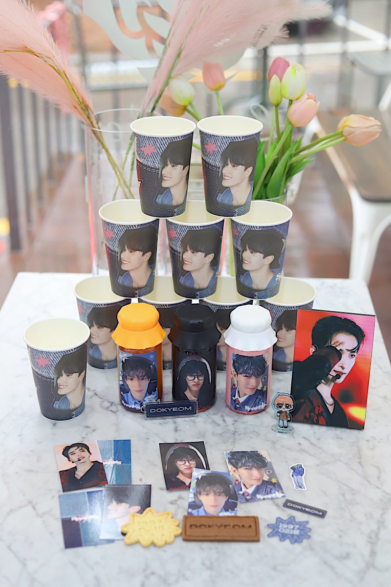 lovinherflower's tweet photo. 𝙇𝙤𝙫𝙞𝙣𝙝𝙚𝙧 𝙀𝙫𝙚𝙣𝙩
☆*:. 𝙎𝙋𝘼𝙍𝙆𝙎 .:*☆
cafe event &amp; mini exhibition

🗓 02/15~02/18
🕘 11:00~20:00

𝐏𝐫𝐞𝐬𝐞𝐧𝐭𝐞𝐝 𝐛𝐲
@whereisdk97

➖

#반짝이는_석민이에게
#도겸 
#세븐틴  
#DK 
#SEVENTEEN

 #러빈허 https://t.co/a9ZtlwJRWA