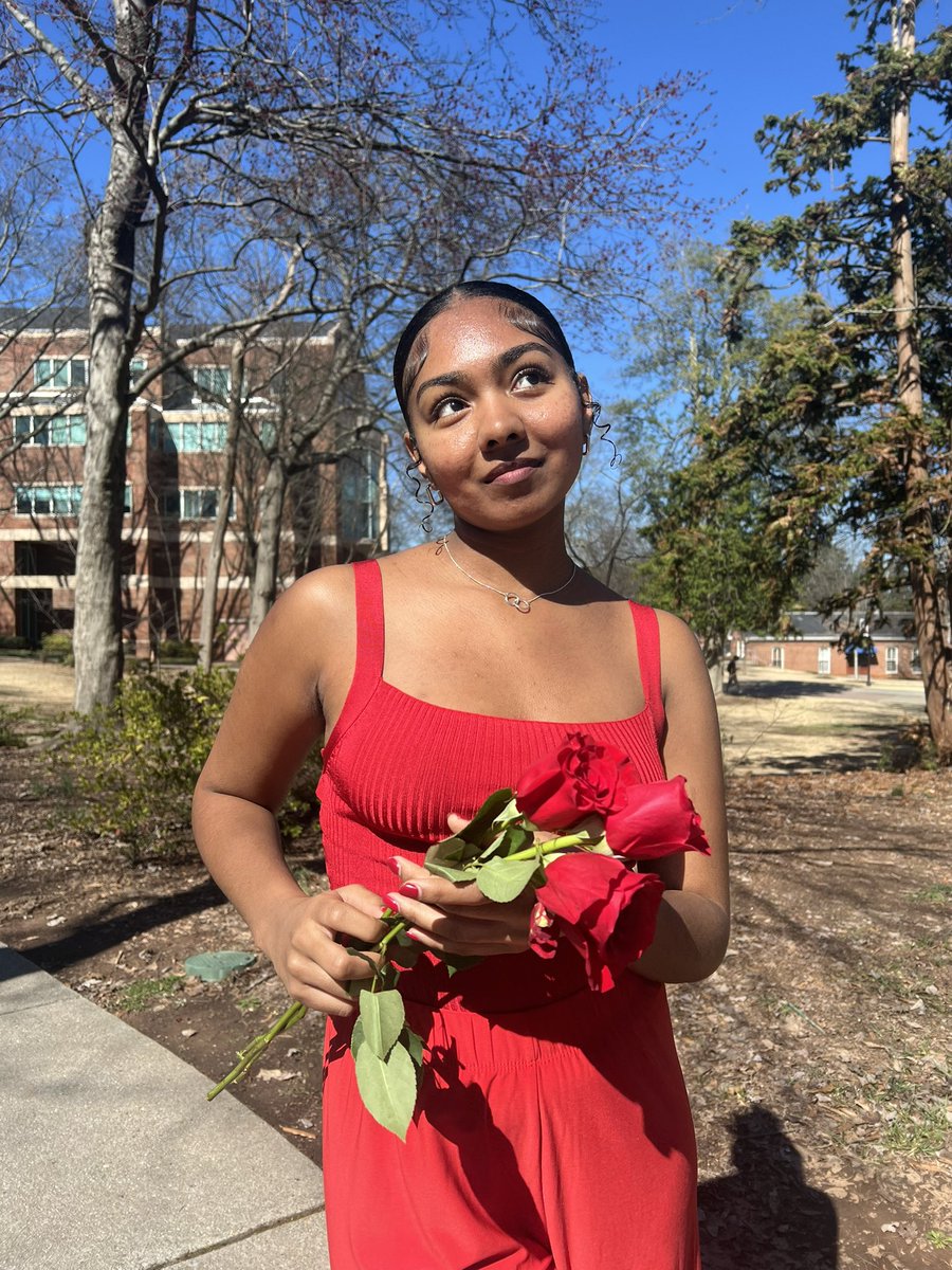 heyitsprincessd's tweet photo. Valentine’s Day at Spelman…❤️ https://t.co/Y6uNLV8U3u