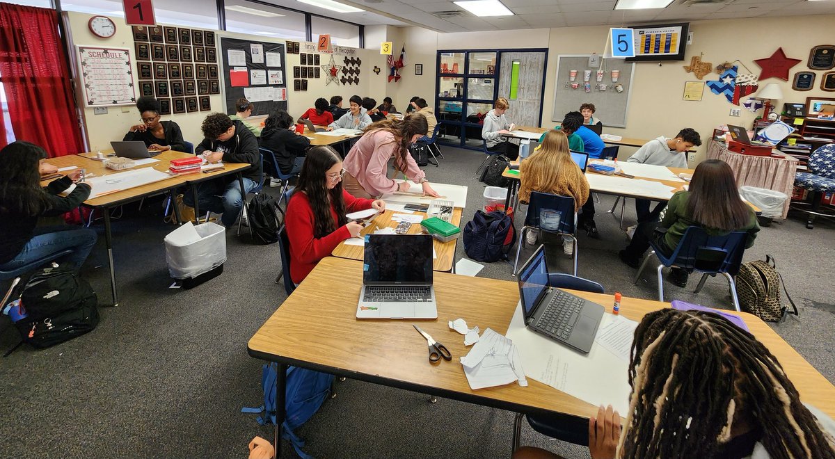 Mrs. T Taylor-FCS tweet media
