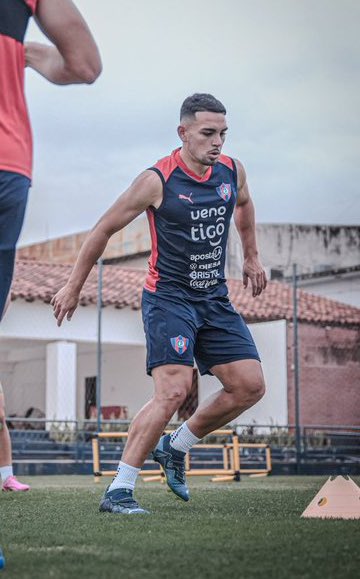ever_mikel_2's tweet photo. “Primero a entrenar para volver con todo en el clásico y segundo argentina”

- Fabrizio Peralta https://t.co/6LeU6yoK2U