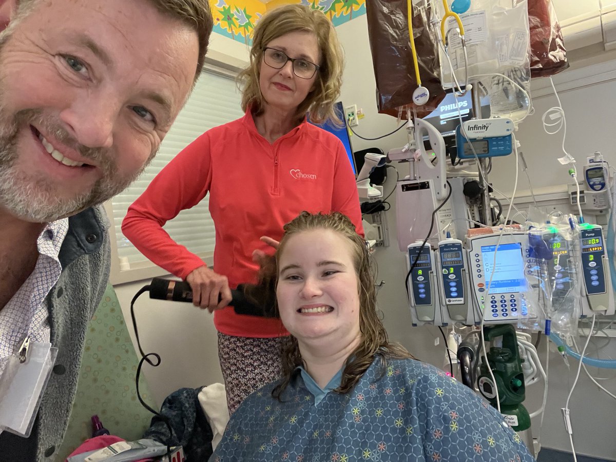 Lamarpastor's tweet photo. 22 years ago on Valentines Day Maryanne & I found out we would have a baby girl born with Spina bifida ..years later Elley is spending her 23rd day of hospitalization @CincyChildrens .Today We Played Beautyshop!! Keep Praying for my Valentines!! Elley sends ❤️ #elleysHope https://t.co/evg2knuWMR