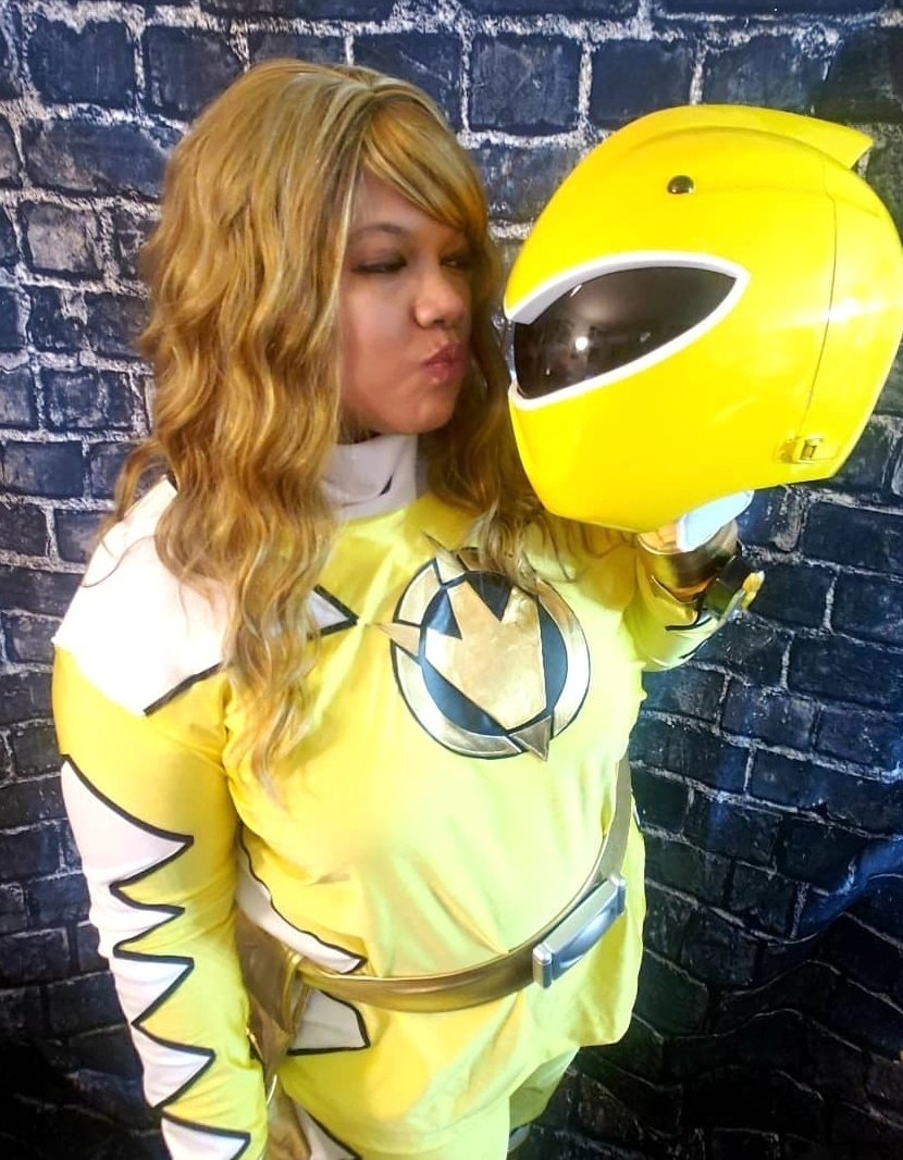 Can't go let today go by without say happy 20th anniversary to #powerrangersdinothunder 1 of my all-time favorite #powerrangers series Ladyjcosplay #ladyjnerdyenterprises #yellowranger #yellowrangercosplay #dinothunderpowerup #dinothunder #dinothunderyellow #gogorangerstation