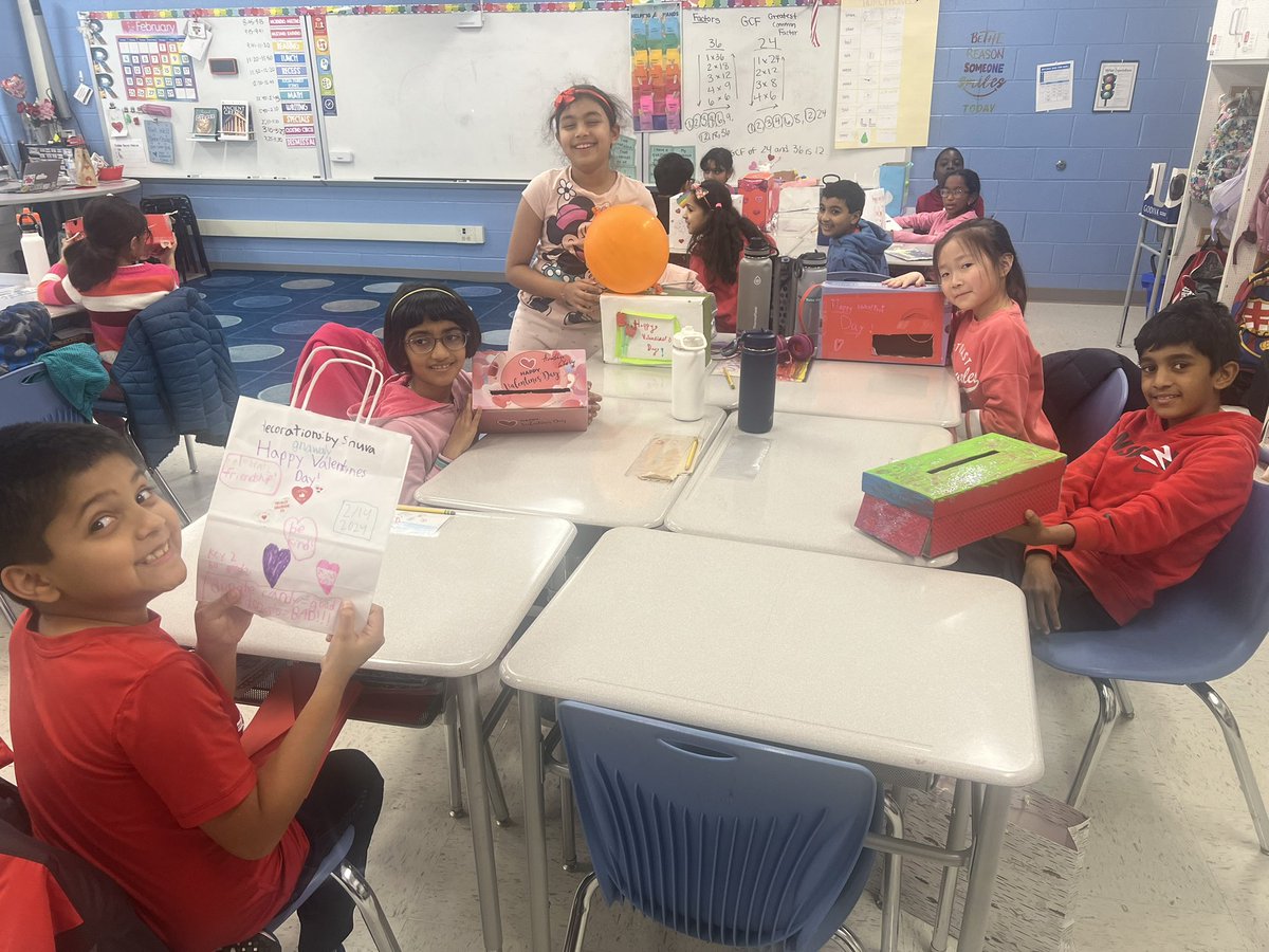 mrsadkissonlcps's tweet photo. Happy Valentine’s Day @McNairUpperES ! We had so much fun sharing our mailboxes and exchanging our valentines 💘💝 https://t.co/YIVPrTaQe3