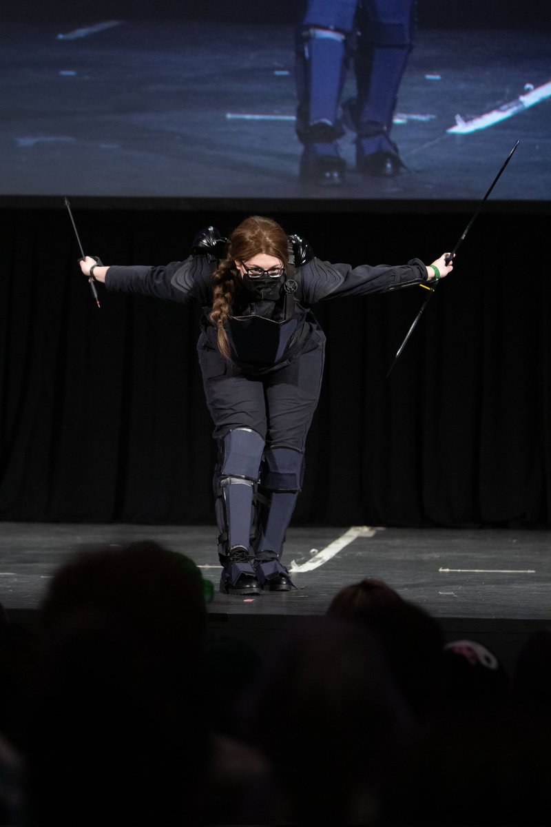 yub_yub_cosplay's tweet photo. First look at the Mockingjay! Gotta do some mild tweaks and add the quiver, but she's done!
Cosplay made and worn by me.
#Mockingjay #TheHungerGames #HungerGamesCosplay #KatnissEverdeen #Katniss #GirlOnFire #TheMockingjayLives https://t.co/kRnWC5qxlO