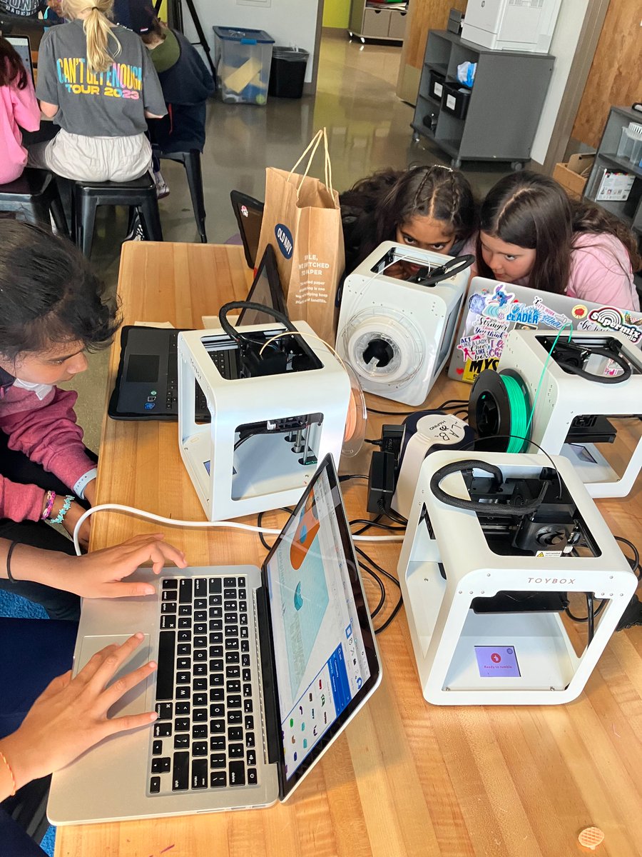 Design39Campus tweet media