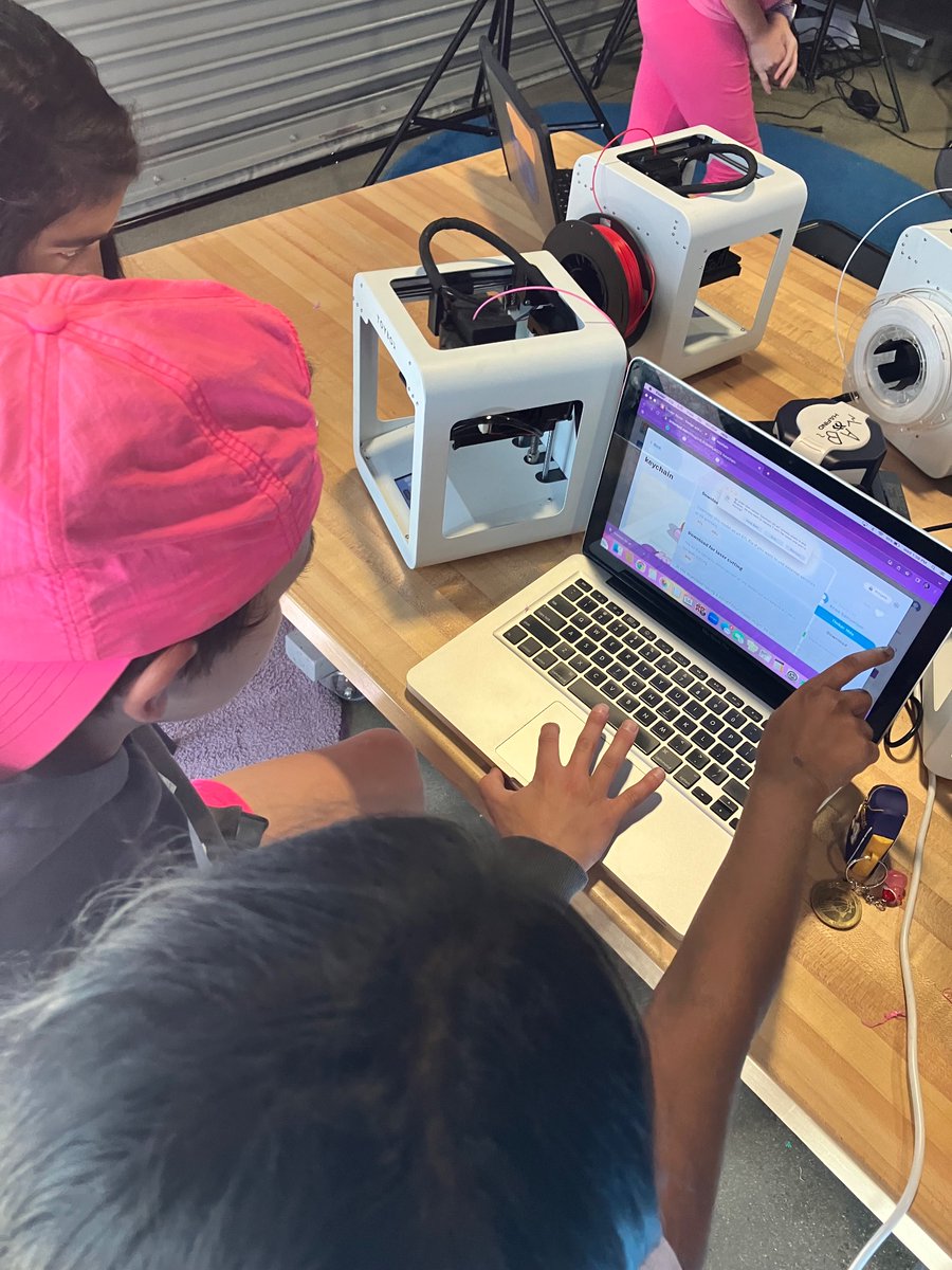 Design39Campus tweet media