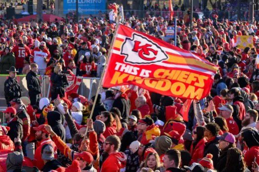 kcchiefsmmz's tweet image. Suggesting Chiefs fans donate $22 to Children’s Mercy to support the 22 shooting victims, at least 9 of which are children being treated at Children’s Mercy

Donate here: support.childrensmercy.org/give/280980

I selected option 4 and typed “Chiefs parade shooting victims”