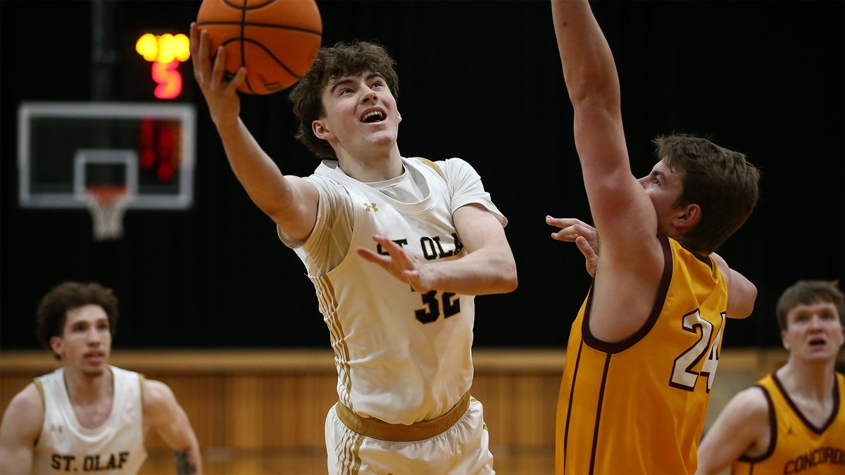 It'll be a win-and-in scenario on Saturday for @StOlafMBB after the Oles - playing without their top-two scorers - were downed by the Cobbers in Moorhead tonight. RECAP: athletics.stolaf.edu/news/2024/2/14… 📸: Ryan Coleman, @d3photography #OlePride | #d3hoops