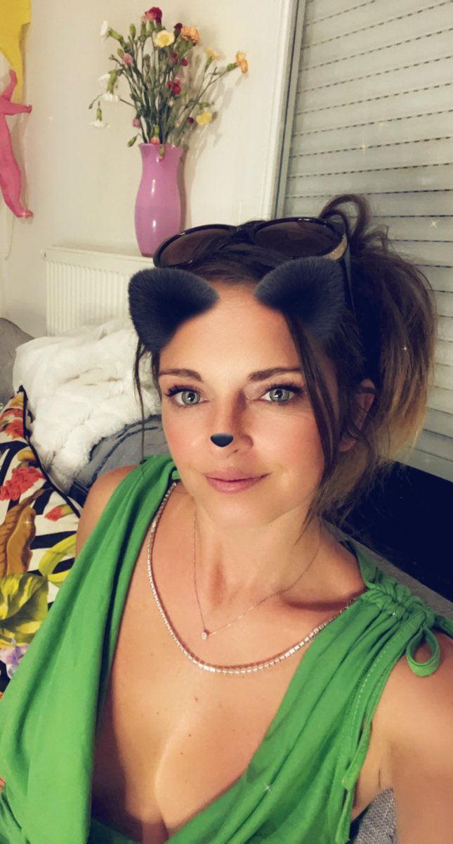 desirkama69's tweet photo. Venez me soutenir sur tik tok pour le classement .                                                     @ fifibigboss/pseudo : forza mama https://t.co/jUjzYGgdyQ