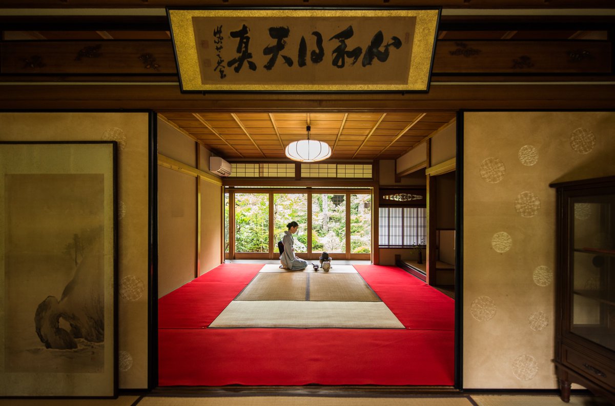 camelliakyoto's tweet photo. 🎎🍵CAMELLIA TEA CEREMONY🌺🍡
The calm, cold, quiet days of winter are almost over, and the fragrant plum blossoms herald warmer days ahead.

Before the trickle of visitors becomes a flood, let me  take the time to show you around our teahouses, &amp; explain what services we offer🙇‍♂️ https://t.co/N9U3NDDQpz