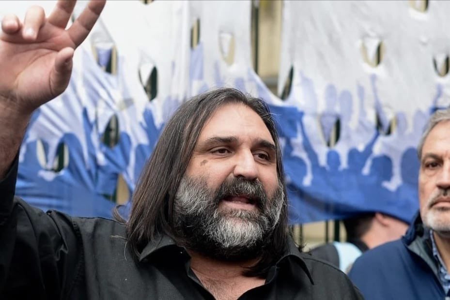 Iguacel23's tweet photo. No nos olvidemos, Baradel está presente en cada niño que no pudo aprender a leer ni escribir, en cada chico que desertó de la Escuela, en cada maestra y profesora maltratada por su patota sindical, en cada día sin clases por paros extorsivos.

El daño que hizo es infinito. https://t.co/CZS8JVMnRj