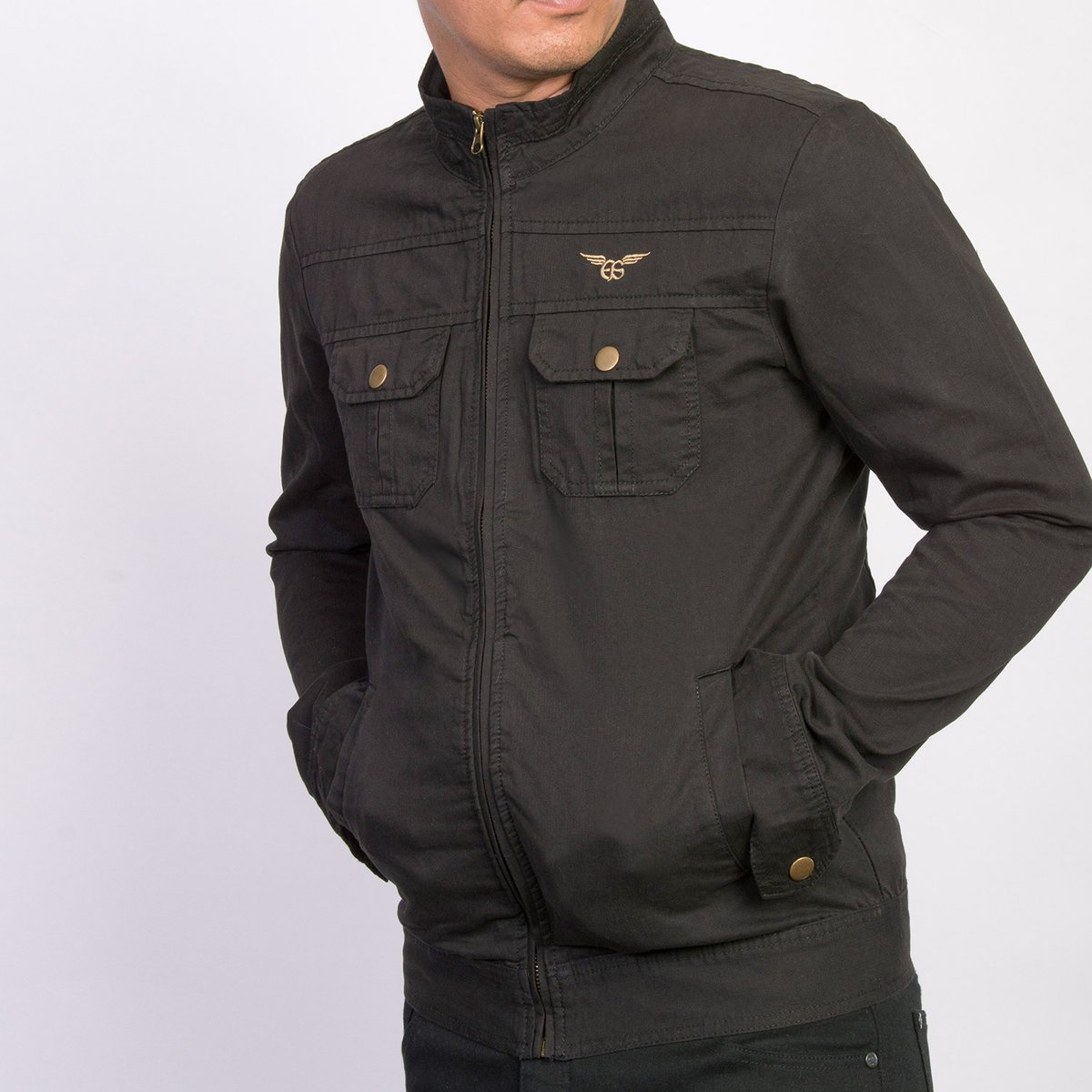 EFS_Apparel's tweet photo. Wrap yourself in style with EFS denim jacket – a blend of comfort and fashion. Elevate your wardrobe, shop now! #DenimEssentials #EFSFashion #ShopNow #EFSApparel #DENIM https://t.co/H9GVaOKVCd