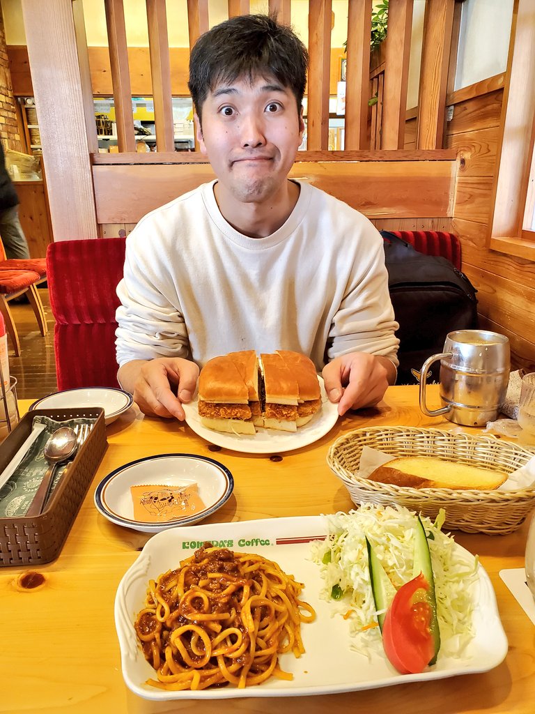 warauago's tweet photo. 約半年振りの本番❗️🤹

やっぱり、楽しい🎵

うっかり、疲労感➰️😅

ほっこり、多幸感🍀

終わった後は恒例のコメダ珈琲🍴☕

今回はメニュー被りませんでした➰️😁(笑)

そして午後はお互い、育児とダンスの教えに戻る👦👧👶💃💨

我々の職業って何なんだろう？➰️😅

何でも屋さん？(@▽@;) https://t.co/BF9kzsLDil