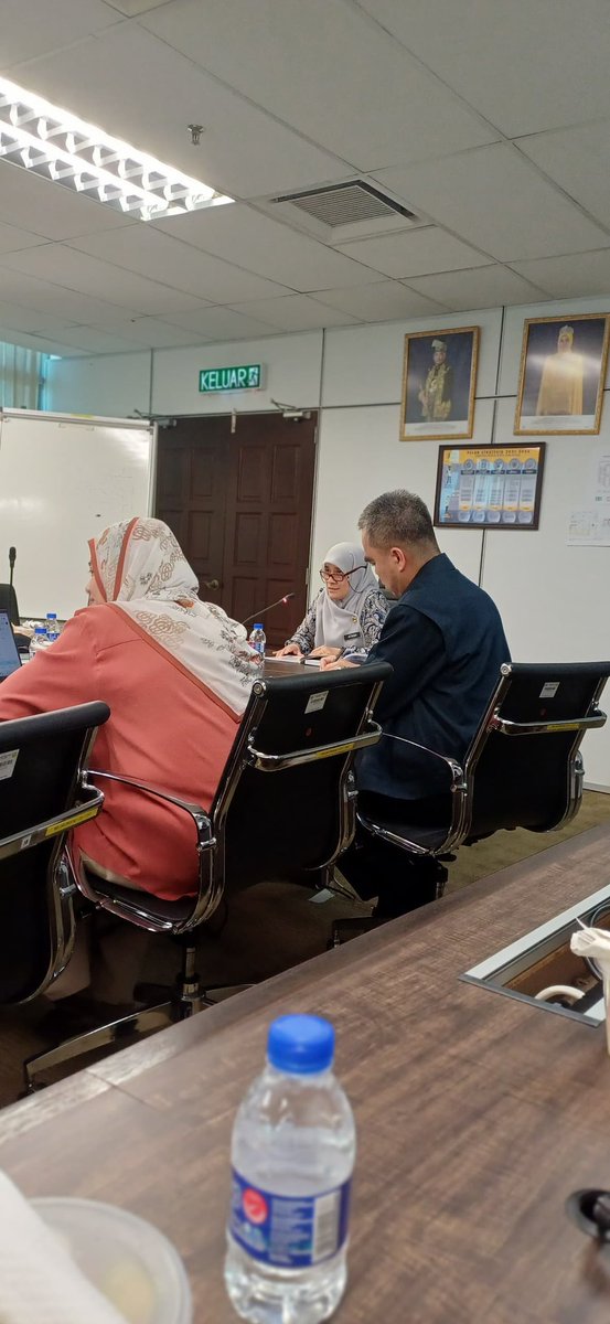 🗓️9 Feb 2024 
📷Bilik Mesyuarat Utama CPAB

Mesyuarat Penyelarasan Laporan Pencapaian JKR Tahun 2024 Setiap Bulan/Sukuan yang dipengerusikan oleh Pengarah BPPK

<a href="/JKRCPAB/">Caw. Perancangan Aset Bersepadu, JKR Malaysia</a> <a href="/RoslanisE/">Roslan bin Ismail</a> <a href="/Atikahz605/">Atikah zakaria</a>