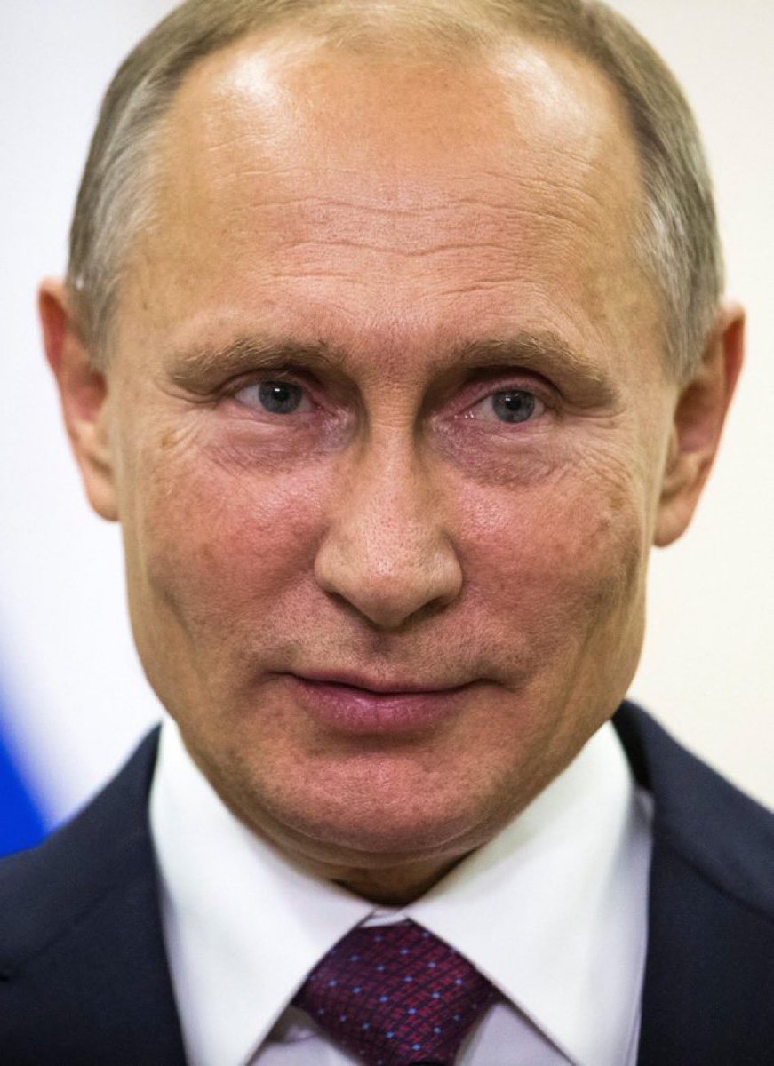 🇷🇺 | Vladimir Putin anuncia al mundo que Rusia está "al borde de la creación de las vacunas contra el cáncer" y espera que puedan ser usadas pronto y de manera eficaz. ⚠️ ¿Apoyarías la liberación de este descubrimiento?