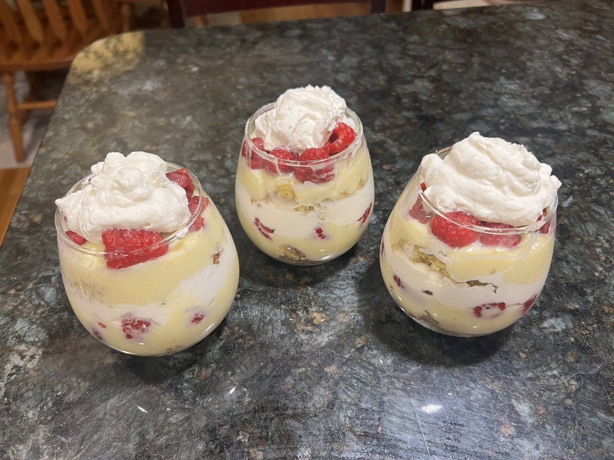 This was supposed to be a cake but when the sponge betrays you, trifle it is. 🎉