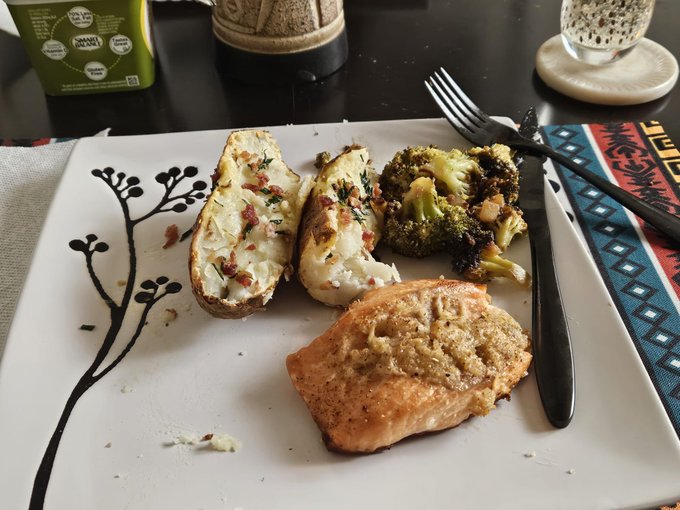 Having my best Valentine&rsquo;s Day ever💕 https://t.co/FxKeFpTlwQ<a href="/tag/newprofilepic"class="tags"><span>#newprofilepic</span></a>