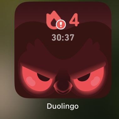 sofsstudy's tweet image. a mudança de humor do Duolingo