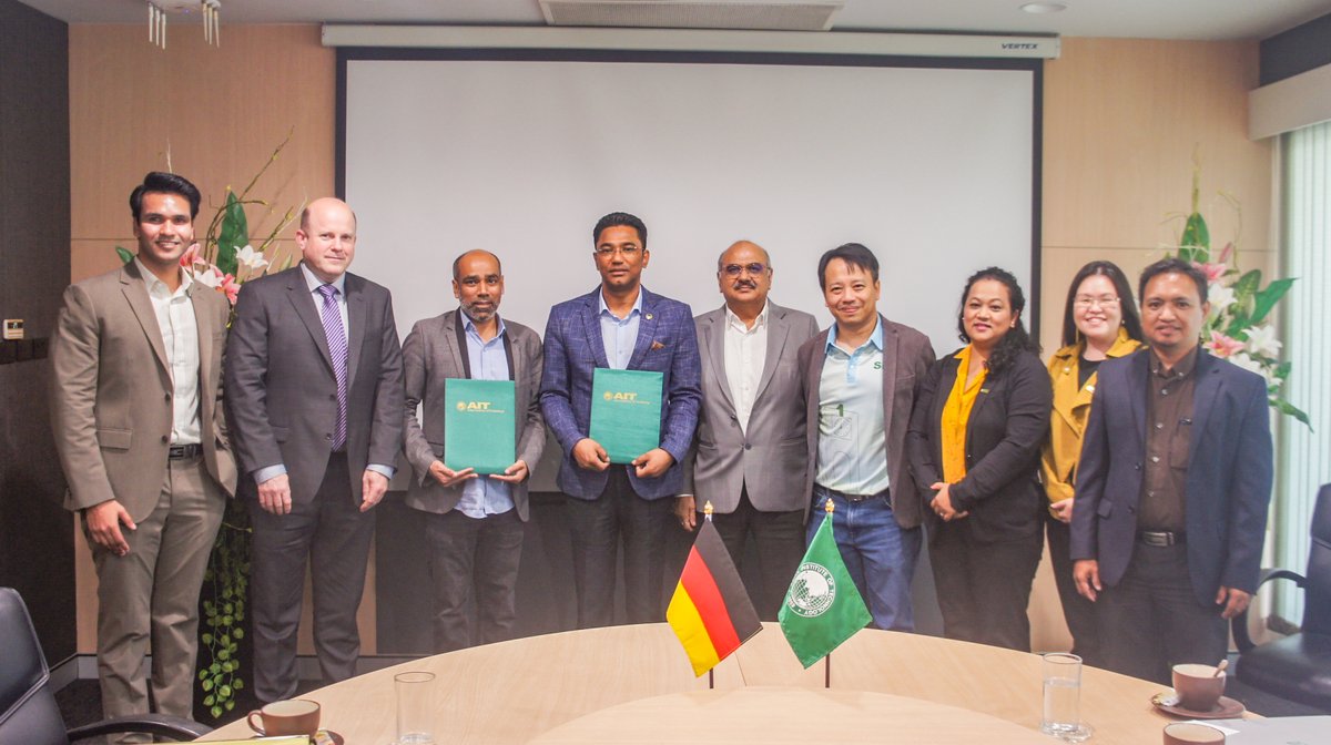 Delegates from Technische Hochschule Mitelhessen (THM) University of Applied Sciences, Germany visited AIT and discussed possible collaboration with AIT officials. A MoU was formulated for a dual-degree program in the meeting. #AITAsia #THM #partnership #collaboration