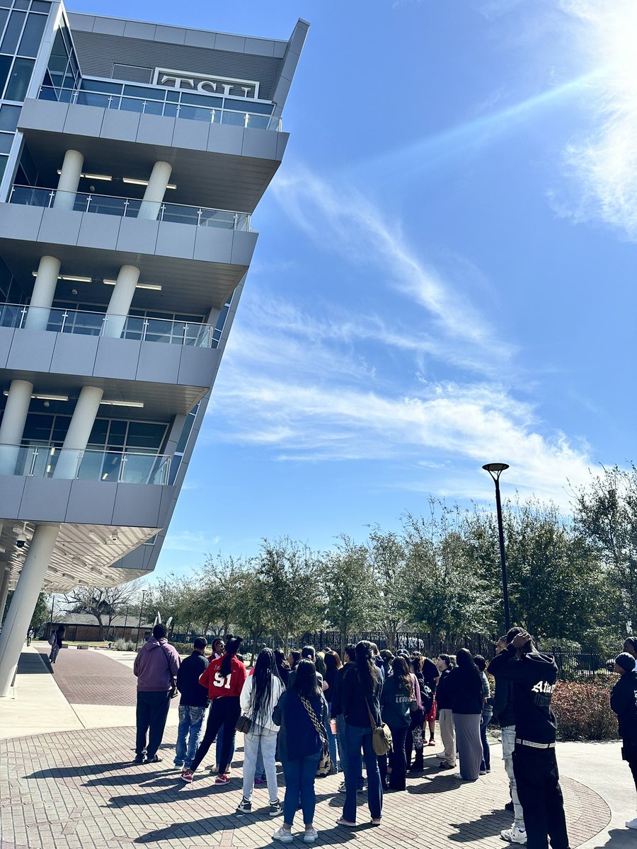 Gloriag2326's tweet photo. Thank you @TexasSouthern for giving us such an amazing tour today! Our students @lcisd_specials @1621Place @EveningFlex  really enjoyed the day. https://t.co/4oEpKIhVfK