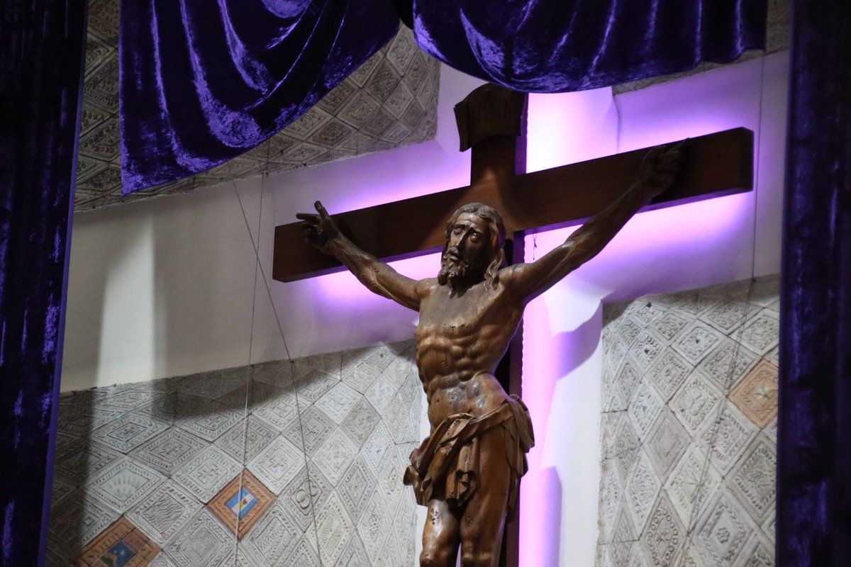 ElDivinoGt's tweet photo. Miércoles de ceniza en nuestra Parroquia El Divino Redentor. Iniciamos la Cuaresma, camino hacia la Pascua, tiempo de caridad, ayuno y oración.  #Cuaresma2024 #Redentoristas https://t.co/99wUdfrs2p