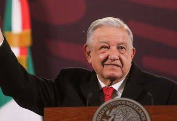 ElChairomantico's tweet photo. ¿Cómo que cuando hablan de "la perrilla de AMLO" no se refieren a Chumel Torres? https://t.co/qXbfMAX8XK