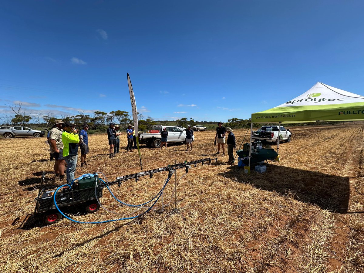 spraytec_aus's tweet photo. A productive time in South Australia as we promoted the performance of #FULLTEC & #FULLTECMAX!
📍Cleve knockdown
📍Tumby Bay knockdown
🧪 Reduced herbicide rates
🌱 Consistent weed burden
📣 Client extension
🔬 Product demonstrations
🌾 GRDC Crop Updates
Watch this space! https://t.co/EOhHh39Rdc
