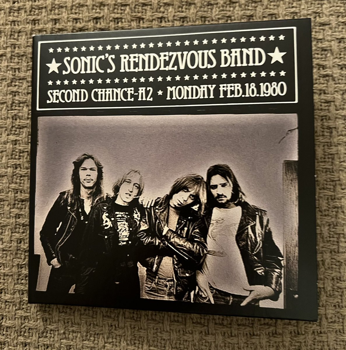 TBonesPrimeCuts's tweet photo. Got this in the mail today! Was released last year. I’m a HUGE Sonic’s Rendezvous Band fan. I have a lot of their stuff, but didn’t have this. The whole thing is great, but the guitar solo on “City Slang” is other worldly!
#FredSonicSmith #ScottMorgan #SonicsRendezvousBand https://t.co/ojxiLzin5I