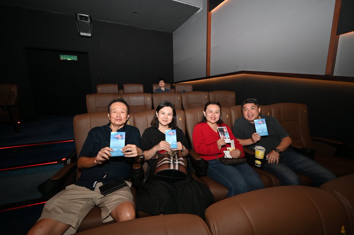 GSCinemas's tweet photo. A heartfelt thank you to all the adorable couples who joined us for the special screening of #LoveatFirstLie at GSC Tropicana Gardens Mall 💞 Were you swept away by the enchanting love tale of Edward Chen and Mandy Tam? 😉
Don't miss out! Secure your tickets now at GSC and indulge in a magical movie night with your sweetheart! 💑
Big thank you to #InssaFilmMalaysia for sponsoring the photobooth! 🥰
#Lovestory #Romantic #valentinemovie #ValentineDay
