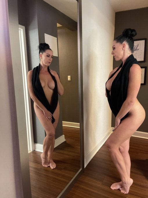 &hellip;, still waiting for you!  Why? &hellip;, because I am Texas Patti https://t.co/aS93vgm6U9<a href="/tag/flowers"class="tags"><span>#flowers</span></a><a href="/tag/xmas"class="tags"><span>#xmas</span></a><a href="/tag/advent"class="tags"><span>#advent</span></a><a href="/tag/fahrrad"class="tags"><span>#fahrrad</span></a><a href="/tag/cybertruck"class="tags"><span>#cybertruck</span></a>