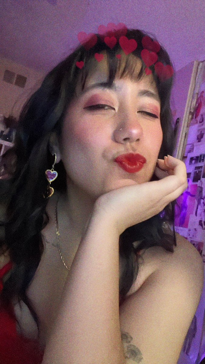 valalalife's tweet photo. ๐ HAPPY GALENTINEโS DAY! ๐
Gonna spend tonight with the gals @nicolebandit, UmbrataLupus, and SunnyVilla while we play some #MonsterProm2 #MonsterCamp ๐ฅฐ
COME HANG!! https://t.co/1MJ31mCdDa