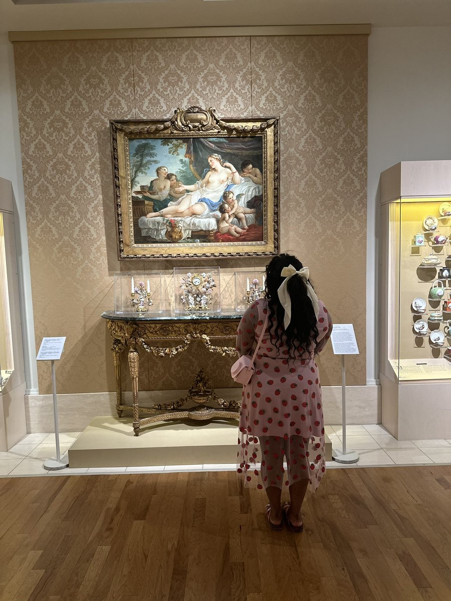 MenIDontTrustt's tweet photo. My boyfriend took the prettiest pictures of me at an art museum today. I hate that I didn’t wear my heels but still cute. #cummerartmuseum #Jacksonville https://t.co/zNNFofPMRF