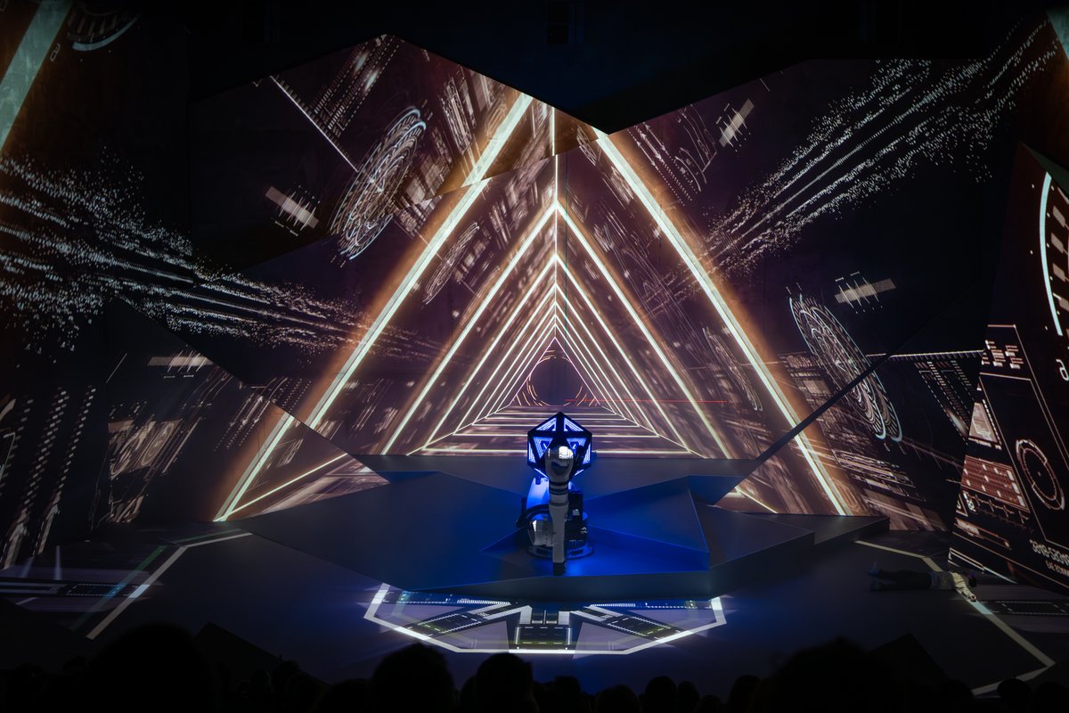 Cirque Éloize tweet media