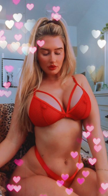 Happy Valentines beautiful people! 50% off your first month ❤️  https://t.co/LvgCH7t5Ki #ValentinesDay<a href="/tag/valentinesday"class="tags"><span>#valentinesday</span></a>