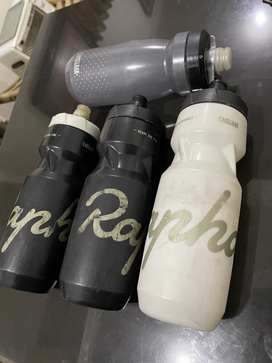 hari ini aja take all 350.

rapha bidons camelbak original.. + 1 camelbak bidon (bonus) <a href="/Indotrack/">Indonesia Track Bike</a> <a href="/WCHbike/">Prasetya Nugroho</a> <a href="/fauzanwldn/">ANTI HERO</a> #fnfjb