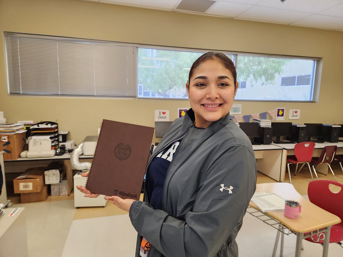 JoseLSilvaSmith's tweet image. ❤️👌😊#TISDProud #TornilloISD #Wipebook
