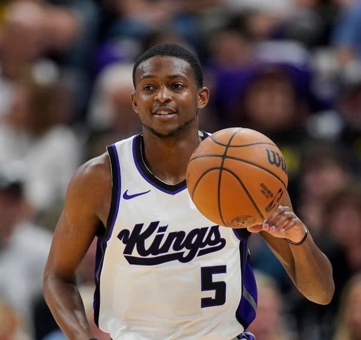 De’Aaron Fox tonight vs the Nuggets:

30 PTS
8 AST
7 REB
2 STL
12-26 FG

15 points in the 4th🔥🔥🔥
