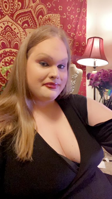 Happy Valentine&rsquo;s Day 💜💕 https://t.co/8OL66wFG4d<a href="/tag/bbw"class="tags"><span>#bbw</span></a><a href="/tag/trans"class="tags"><span>#trans</span></a>