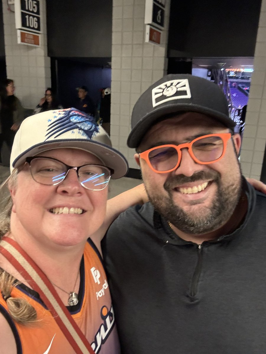 Crysthedoula's tweet photo. If you have an opportunity to come to a #PHNXtakeover, you should absolutely do it. @PHNX_Sports staff are unbelievably approachable and fun. The #PHNXdiehards will make you feel like family right away. https://t.co/04MmGjQrTG